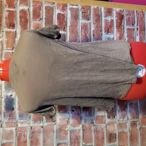 3 for $30 Ladies‎ tee shirt xs by BCBG - Picture 3 of 7